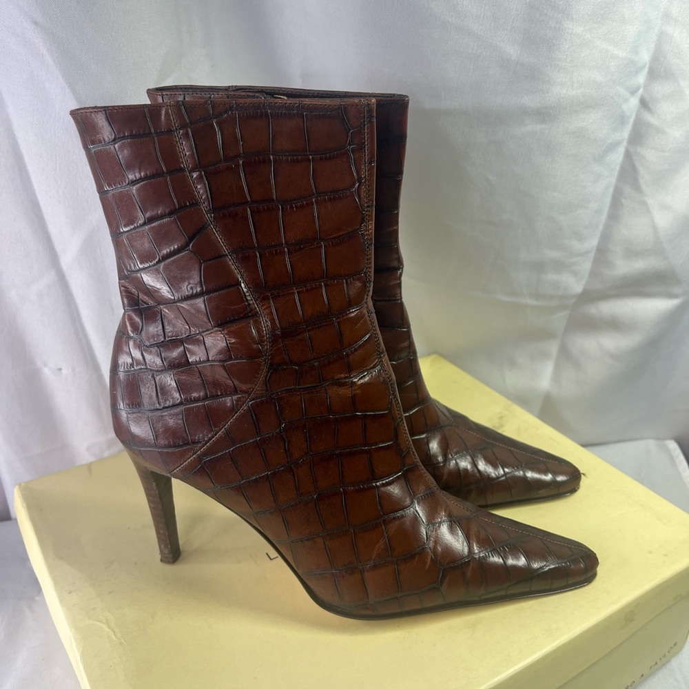 Lord & Taylor Embossed Crocodile Leather Boots Size 10M